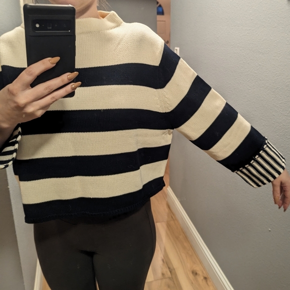 Sweater - Picture 7 of 8